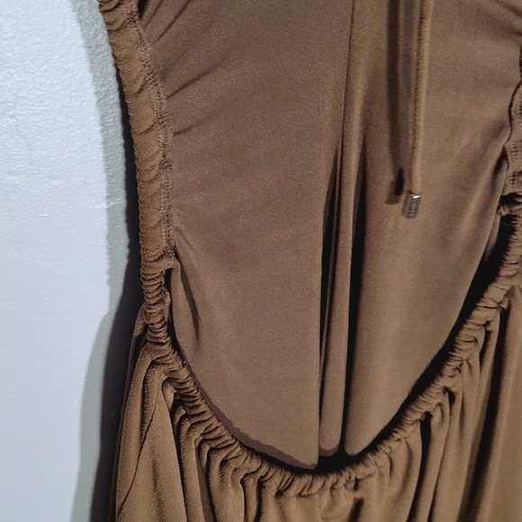Elegant Brown Maxi Dress - Picture 6 of 10
